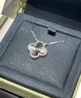 반클리프 앤 아펠 기요세 빈티지 알함브라 펜던트 목걸이