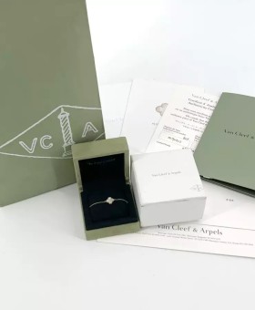 반클리프 앤아펠 스위트 알함브라 마더오브펄 팔찌