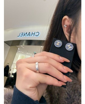 샤넬 귀걸이 로고 데님 라운드 스터드 이어링 골드