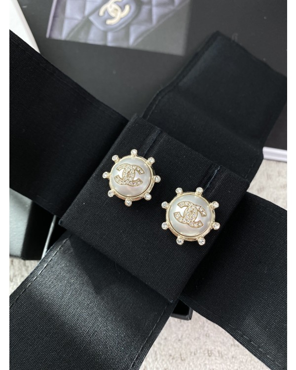샤넬 원형 캐슬 크리스탈 cc로고 이어링 귀걸이AB