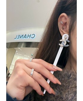 샤넬 귀걸이 로고 데님 큐빅 팬던트 이어링 골드