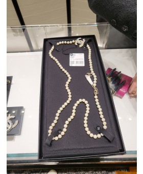 샤넬 롱 네클리스 골드 펄리 화이트 크리스탈 목걸이