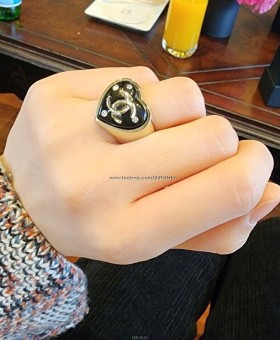 샤넬 하트 블랙 레진 반지 하트반지 하트링 보석