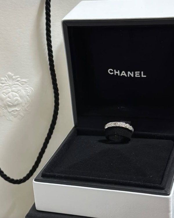 샤넬 코코크러쉬 미니 풀 파베 다이아 웨딩 밴드 반지