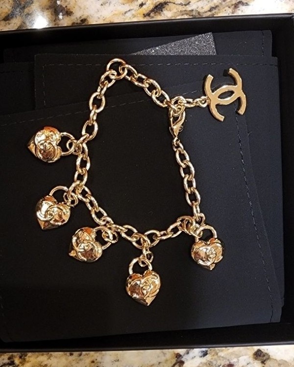 샤넬 하트 참 팔찌 브레이슬릿 하트팔찌