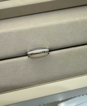 부쉐론 콰트로 더블 화이트 에디션 웨딩 밴드 반지